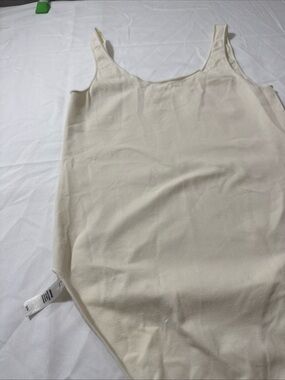 SKIMS Fits Everybody Square Neck Bodysuit Nude, Tan Size Small/Medium - Snap